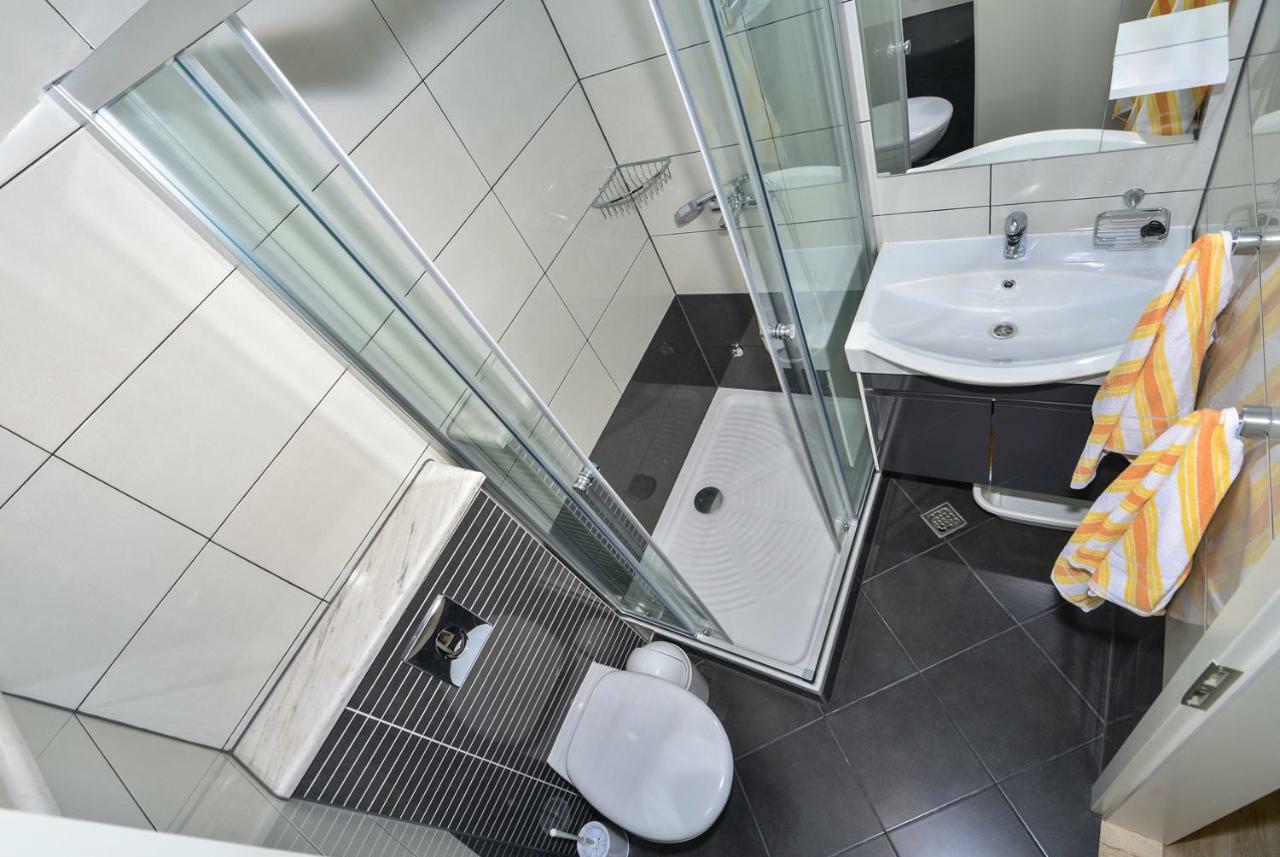 Apartmani Dina Макарска Экстерьер фото