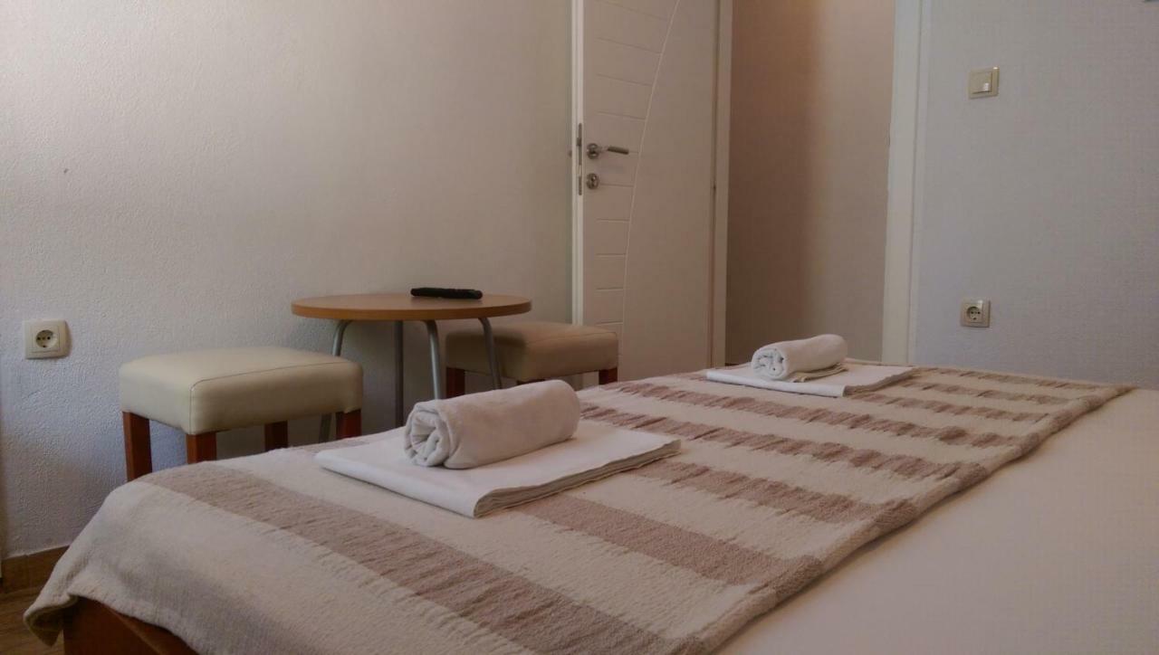 Apartmani Dina Макарска Экстерьер фото