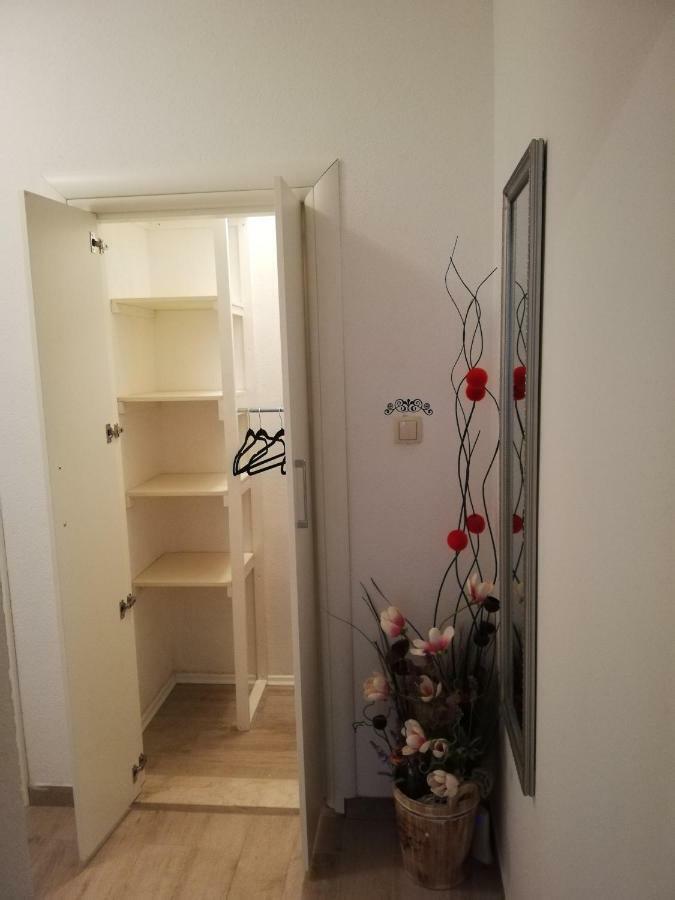Apartmani Dina Макарска Экстерьер фото