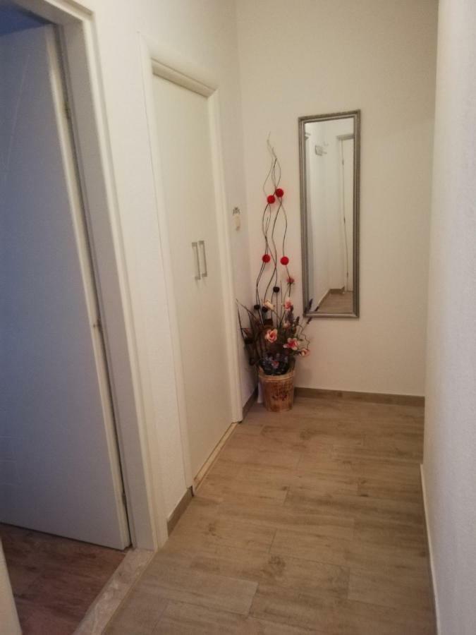 Apartmani Dina Макарска Экстерьер фото