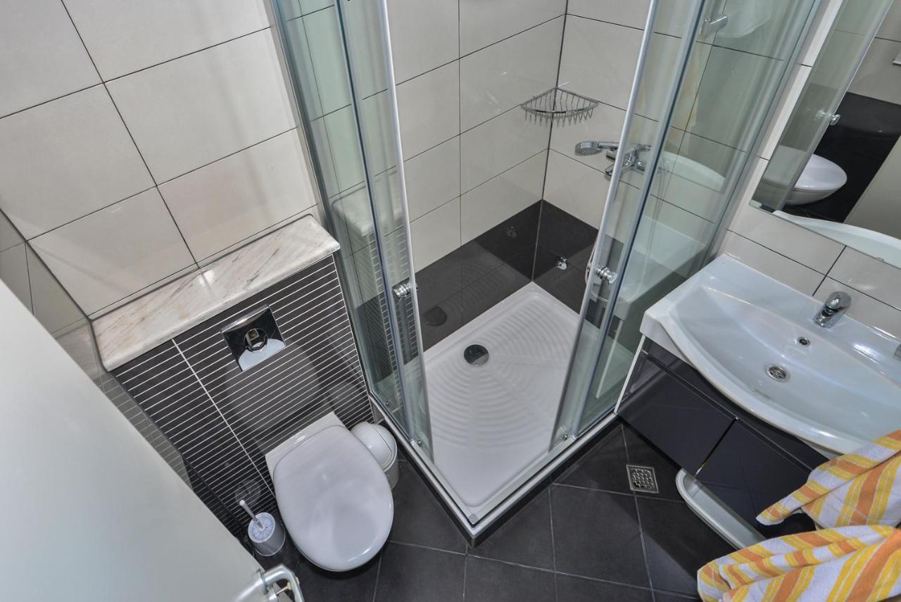 Apartmani Dina Макарска Экстерьер фото
